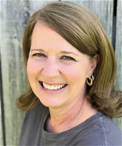 Photo of Karen Isaacs, Treasurer